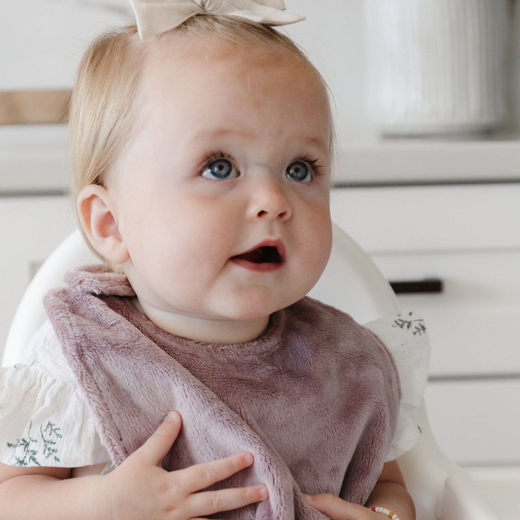 MINKY BIBS 3-PACK