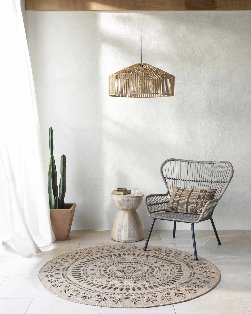 Beata Round Faux Jute Rug